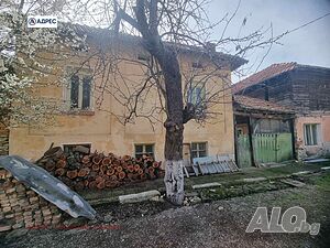 64 кв.м РЗП 585 кв.м двор 64 кв.м РЗП 585 кв.м двор | Дома/Дачи | Беглеж