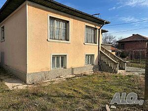 Самостоятелна Къща с. Дълго Поле Двухэтажный 150 кв.м РЗП 180 кв.м двор | Дома/Дачи | Дълго поле