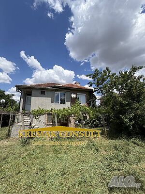 Кремък консулт! Продава масивна къща с допълнителни постройки в село Веселиново! Двухэтажный 119 кв.м РЗП 890 кв.м двор | Дома/Дачи | Веселиново