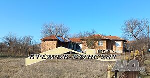 Кремък консулт! Продава имот в село Ханово! Одноэтажный 50 кв.м РЗП 1260 кв.м двор | Дома/Дачи | Ханово