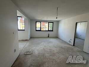 Тристаен апартамент директно от строител до Градската градина - паркомясто и мазе включени Трехкомнатная 110 кв.м Кирпич 2026 г. 3 этаж Последний этаж | Квартиры | Център Сливен