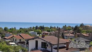Просторен двустаен апартамент с морска панорама в малка сграда от затворен тип с басейн Двухкомнатная 70 кв.м Кирпич 2009 г. 4 этаж Последний этаж | Квартиры | Овчаровски плаж Балчик