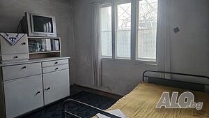Об.4021-Етаж от къща за продажба в с. Струмяни Трехкомнатная 74 кв.м Кирпич 1989 г. 1 этаж Первый жилой этаж | Квартиры | Струмяни