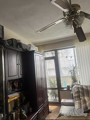 Апартамент в град Карнобат. Трехкомнатная 78 кв.м Кирпич 1970 г. 1 этаж Первый жилой этаж | Квартиры | Карнобат