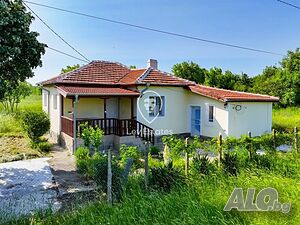Едноетажна къща с ремонт в село Суходол, община Средец, област Бургас Одноэтажный 105 кв.м РЗП 1500 кв.м двор | Дома/Дачи | Суходол