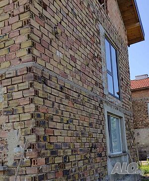 Двуетажна къща с канализация, на плочи в село Златитрап, нов покрив Двухэтажный 128 кв.м РЗП 970 кв.м двор | Дома/Дачи | Златитрап