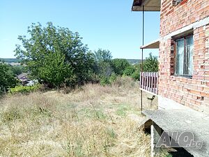Продавам дворно място Двухэтажный 150 кв.м РЗП 700 кв.м двор | Дома/Дачи | Център Сърневец