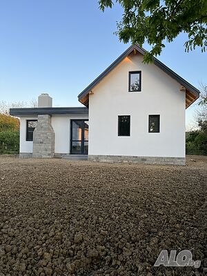 Продавам две къщи Двухэтажный 77 кв.м РЗП 1129 кв.м двор | Дома/Дачи | Приселци