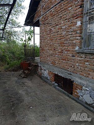 Вила в Хисаря Одноэтажный 45 кв.м РЗП 800 кв.м двор | Дома/Дачи | Хисаря