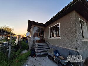 Къща с голям двор с. Градина Одноэтажный 70 кв.м РЗП 1780 кв.м двор | Дома/Дачи | Градина