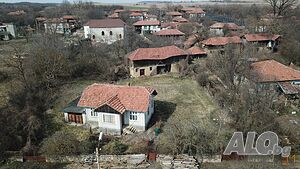 Къща с двор и допълнителни постройки за продажба в с. Малък Вършец Одноэтажный 161 кв.м РЗП 1010 кв.м двор | Дома/Дачи | Малки Вършец