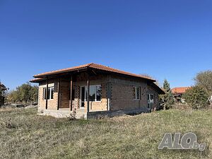 Нова къща в с. Знаменосец, общ. Раднево Одноэтажный 130 кв.м РЗП 922 кв.м двор | Дома/Дачи | Знаменосец