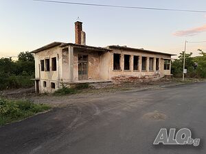 Продавам имот Одноэтажный 220 кв.м РЗП 670 кв.м двор | Дома/Дачи | Светлина