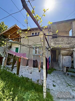 Двуетажна тухлена до реката в кв. Ново село с двор Двухэтажный 172 кв.м РЗП 394 кв.м двор | Дома/Дачи | Ново Село Сливен