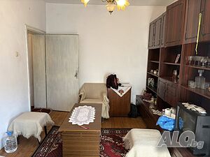 Продавам етаж от къща на тиха уличка Этаж от дома 65 кв.м РЗП 90 кв.м двор | Дома/Дачи | Плиска Видин