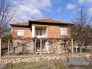КЪЩА с ДВОР в с. Българин обл. Хасково Двухэтажный 162 кв.м РЗП 1017 кв.м двор | Дома/Дачи | Българин