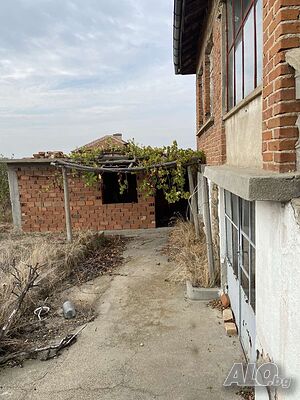 КЪЩА с ДВОРНО МЯСТО в с. Овчарово, град Хасково Двухэтажный 90 кв.м РЗП 2021 кв.м двор | Дома/Дачи | Овчарово