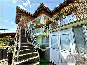 Продава се двуетажна обзаведена къща в с. Кардам, обл. Търговище 100 кв.м РЗП 3435 кв.м двор | Дома/Дачи | Кардам