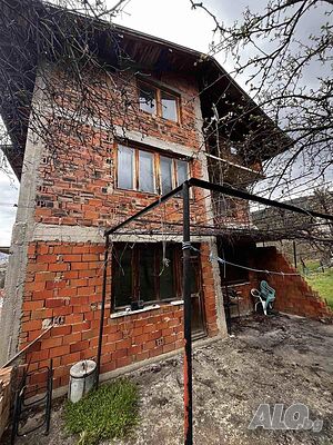 Масивна триетажна тухлена къща в китното селце Рударци Трехэтажный 180 кв.м РЗП 695 кв.м двор | Дома/Дачи | Рударци