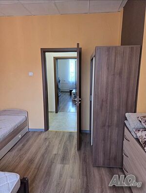 Двустаен под наем в Център 399евро Двухкомнатная 65 кв.м Обставленная Не последний этаж | Квартиры, Комнаты | Център Перник