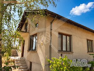 Къща в Карлово! Трехэтажный 59 кв.м РЗП 1216 кв.м двор | Дома/Дачи | Карлово
