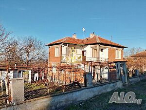 Поддържана двуетажна къща в Маломирово Двухэтажный 90 кв.м РЗП 1000 кв.м двор | Дома/Дачи | Маломирово