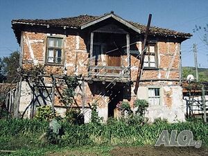 Ниа Пропърти Груп продава стара къща в с. Бродилово, обл. Бургас Трехэтажный 120 кв.м РЗП | Дома/Дачи | Бродилово