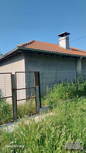 Продавам къща в гр Вълчи Дол Двухэтажный 70 кв.м РЗП 920 кв.м двор | Дома/Дачи | Добрич