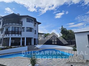 Просторна къща с басейн и 5 спални на 3км от Албена Двухэтажный 300 кв.м РЗП 720 кв.м двор | Дома/Дачи | Албена (курорт)