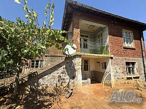 Продавам къща, с. Орешец Двухэтажный 140 кв.м РЗП 1290 кв.м двор | Дома/Дачи | Орешец