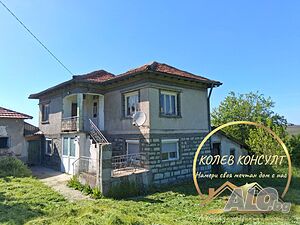Продавам къща, с. Бряст Двухэтажный 88 кв.м РЗП 1700 кв.м двор | Дома/Дачи | Бряст
