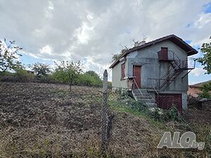 Къща с дворно място в с. Пещерско, общ. Айтос. Одноэтажный 60 кв.м РЗП 563 кв.м двор | Дома/Дачи | Пещерско
