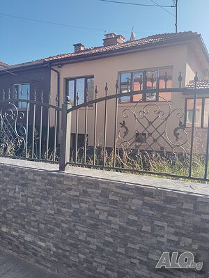 гр. Стамболийски - Двуетажна къща Двухэтажный 140 кв.м РЗП 420 кв.м двор | Дома/Дачи | Стамболийски