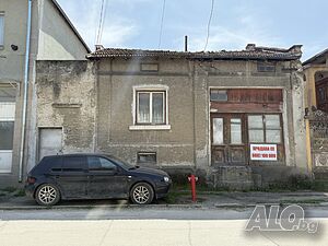 Къща с голям двор 470 кв.м - кв. Гарата Горна Оряховица Одноэтажный 86 кв.м РЗП 470 кв.м двор | Дома/Дачи | Горна Оряховица