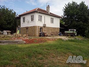 Продавам къща с 4 спални в село Драка, община Средец Двухэтажный 120 кв.м РЗП 2000 кв.м двор | Дома/Дачи | Драка