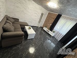 Обзаведена и ремонтирана къща Двухэтажный 250 кв.м РЗП 900 кв.м двор | Дома/Дачи | Тополово