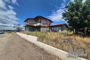Къща за продажба, гр. Аксаково, обл. Варна Т4845 243 кв.м РЗП 600 кв.м двор | Дома/Дачи | Аксаково