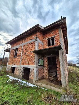 Къща в с. Садовец обл. Плевен. Двухэтажный 178 кв.м РЗП 1000 кв.м двор | Дома/Дачи | Белене