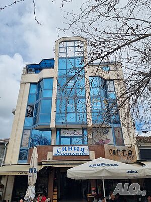 Офис на пешеходна зона, партер, под наем Магазин Офис Медицинский кабинет Салон красоты 35 кв.м Первый наземный этаж | Магазины, Офисы | Център Плевен