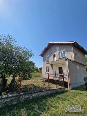 Двуетажна къща, плоча, с двор 1,5дка в село Николаево Двухэтажный 100 кв.м РЗП 1488 кв.м двор | Дома/Дачи | Николаево