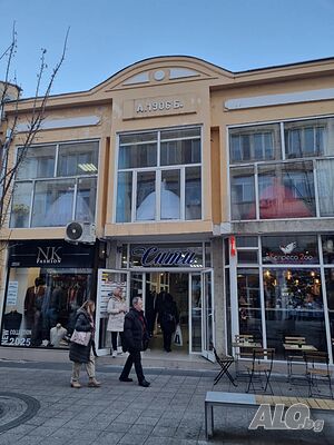 Търговски комплекс в Плевен, топ център Другое 830 кв.м Первый этаж Кирпич Готовый (законченный) | Магазины, Офисы | Център Плевен