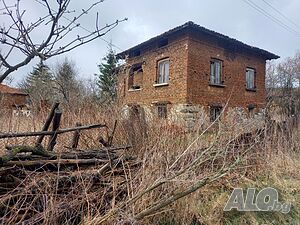 Къща с. Рельово Одноэтажный 110 кв.м РЗП 2217 кв.м двор | Дома/Дачи | Рельово