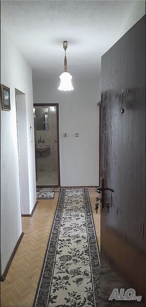 Апартамент в ж.к. Тракия, гр. Нова Загора Многокомнатная 106 кв.м Кирпич 1994 г. 2 этаж Не последний | Квартиры | Нова Загора