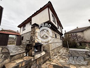 Роял Имоти продава Ексклузивно самостоятелна къща за гости в с. Хвойна, област Смолян Двухэтажный 134 кв.м РЗП 185 кв.м двор | Дома/Дачи | Хвойна