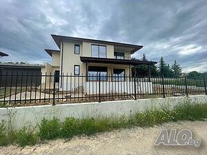 Продава Къща Двухэтажный 238 кв.м РЗП 771 кв.м двор | Дома/Дачи | Извора Малка Верея