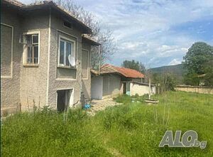 Къща в с. Ивански Двухэтажный 20 кв.м РЗП 1685 кв.м двор | Дома/Дачи | Ивански
