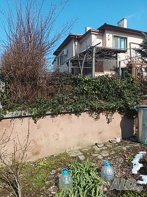 Продава готова за живеене къща Двухэтажный 150 кв.м РЗП 320 кв.м двор | Дома/Дачи | Средец