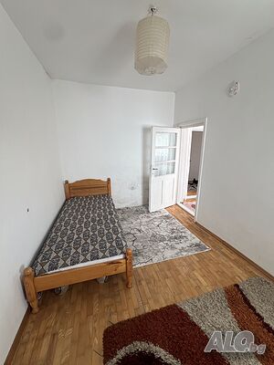 Къща. 15. км. от гр. Добрич. Одноэтажный 80 кв.м РЗП 800 кв.м двор | Дома/Дачи | Ломница