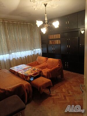 Тухлен тристаен апартамент на бул. Панайот Хитов Трехкомнатная 78 кв.м Кирпич 1971 г. 8 этаж Не последний | Квартиры | Ново Село Сливен