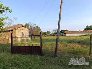 Продава дв. място със стара къща в с. Подслон Одноэтажный 50 кв.м РЗП 815 кв.м двор | Дома/Дачи | Подслон